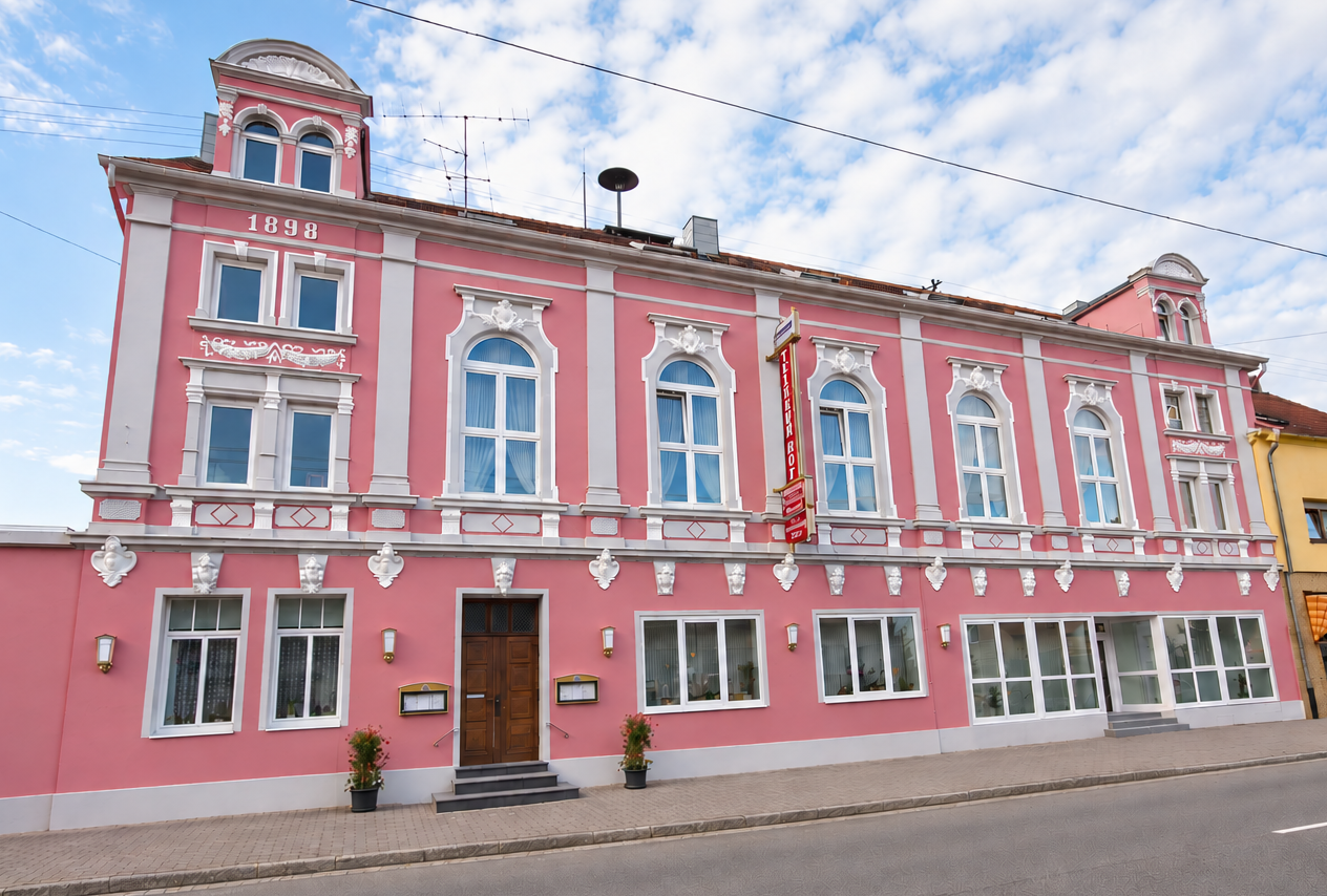 Der Trierer Hof in Bildstock in einer neueren Außenansicht